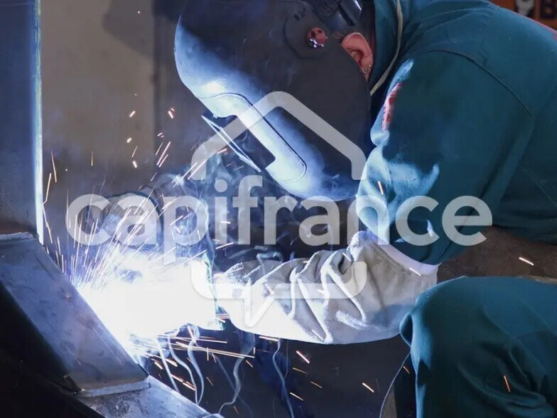 Industriel/Logistique dans Montlhéry à vendre - Photo de la construction – Image 2 sur 3