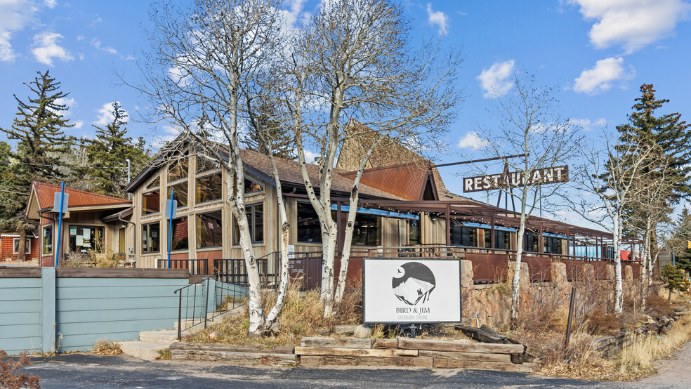 Bird & Jim's Restaurant & Bird's Nest portefeuille de 2 biens à vendre sur LoopNet.fr - Photo de l’immeuble – Image 1 sur 10