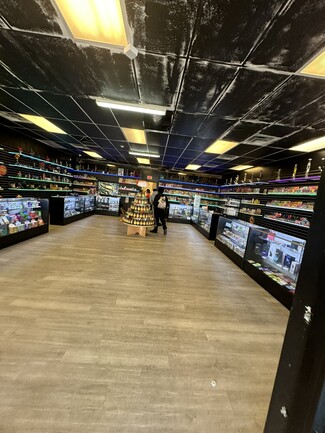Plus de détails pour 824 Ralph David Abernathy Blvd, Atlanta, GA - Bureau/Local commercial, Local commercial à louer