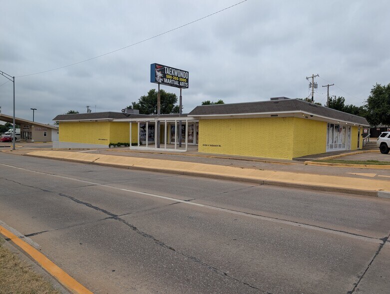 2502 NW Sheridan Rd, Lawton, OK à vendre - Photo de l’immeuble – Image 1 sur 18
