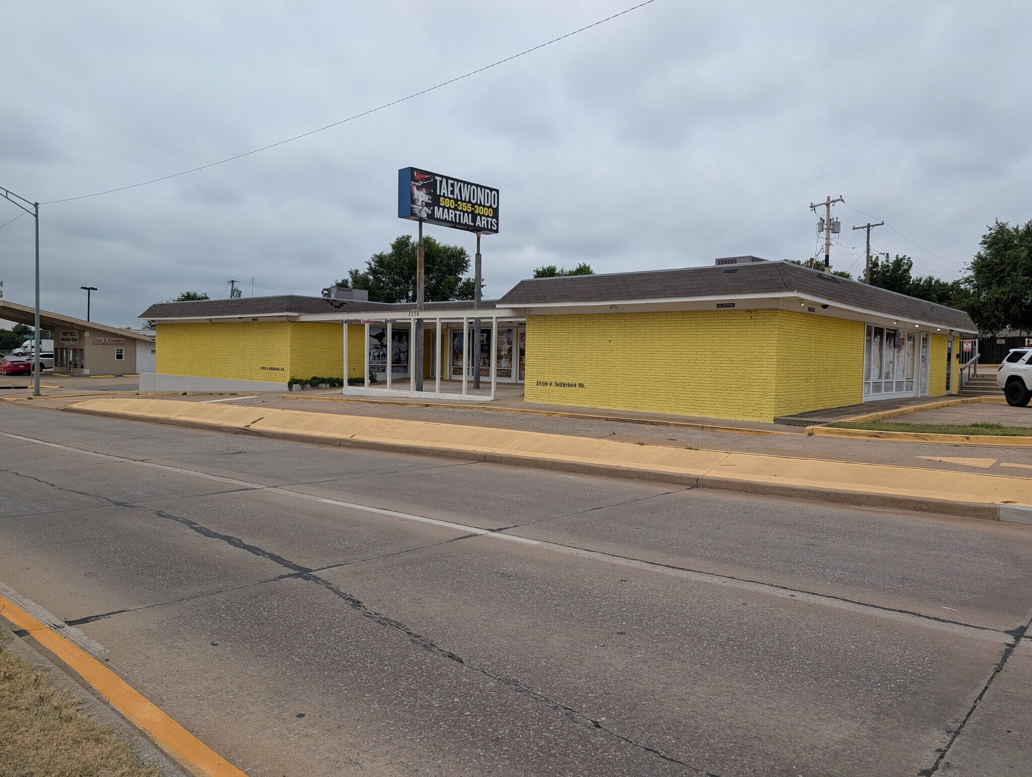 2502 NW Sheridan Rd, Lawton, OK à vendre Photo de l’immeuble– Image 1 sur 19