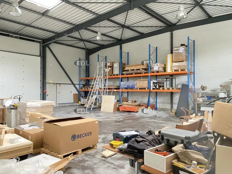 Industriel/Logistique dans Vourles à louer - Photo de l’immeuble – Image 3 sur 4