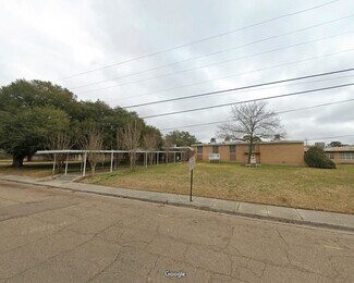 Plus de détails pour 2350 Oakhurst Dr, Jackson, MS - Spécialisé à vendre