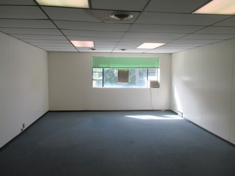 407 Grand Ave, Englewood, NJ à louer - Photo intérieure – Image 1 sur 4