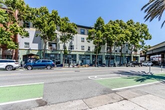 147 Valencia St, San Francisco, CA à louer Photo de l’immeuble– Image 2 sur 8