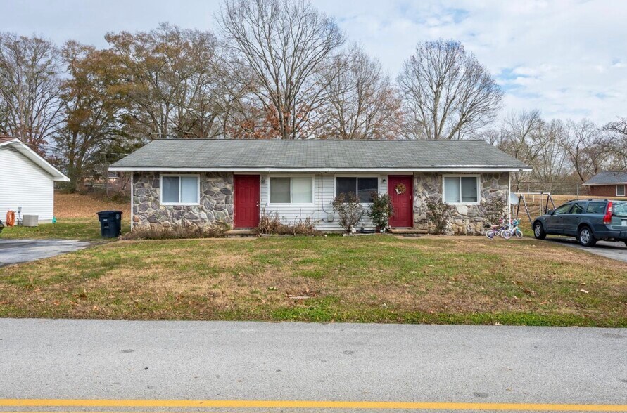 3921 Bennett Rd, Chattanooga, TN à vendre - Photo principale – Image 1 sur 2