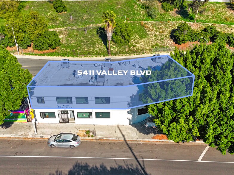 5411 Valley Blvd, Los Angeles, CA à louer - Photo de l’immeuble – Image 3 sur 36