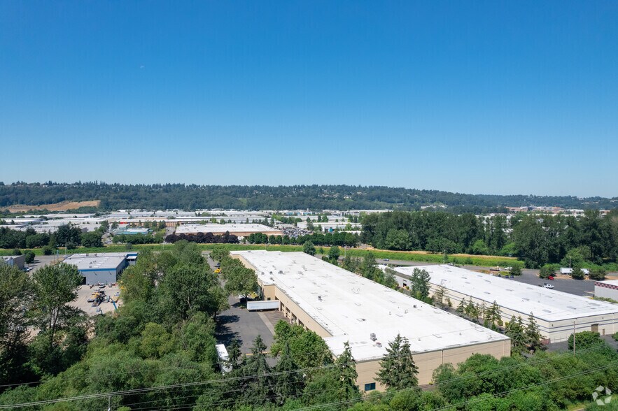 17600-17680 W Valley Hwy, Tukwila, WA à louer - Photo de l’immeuble – Image 2 sur 6