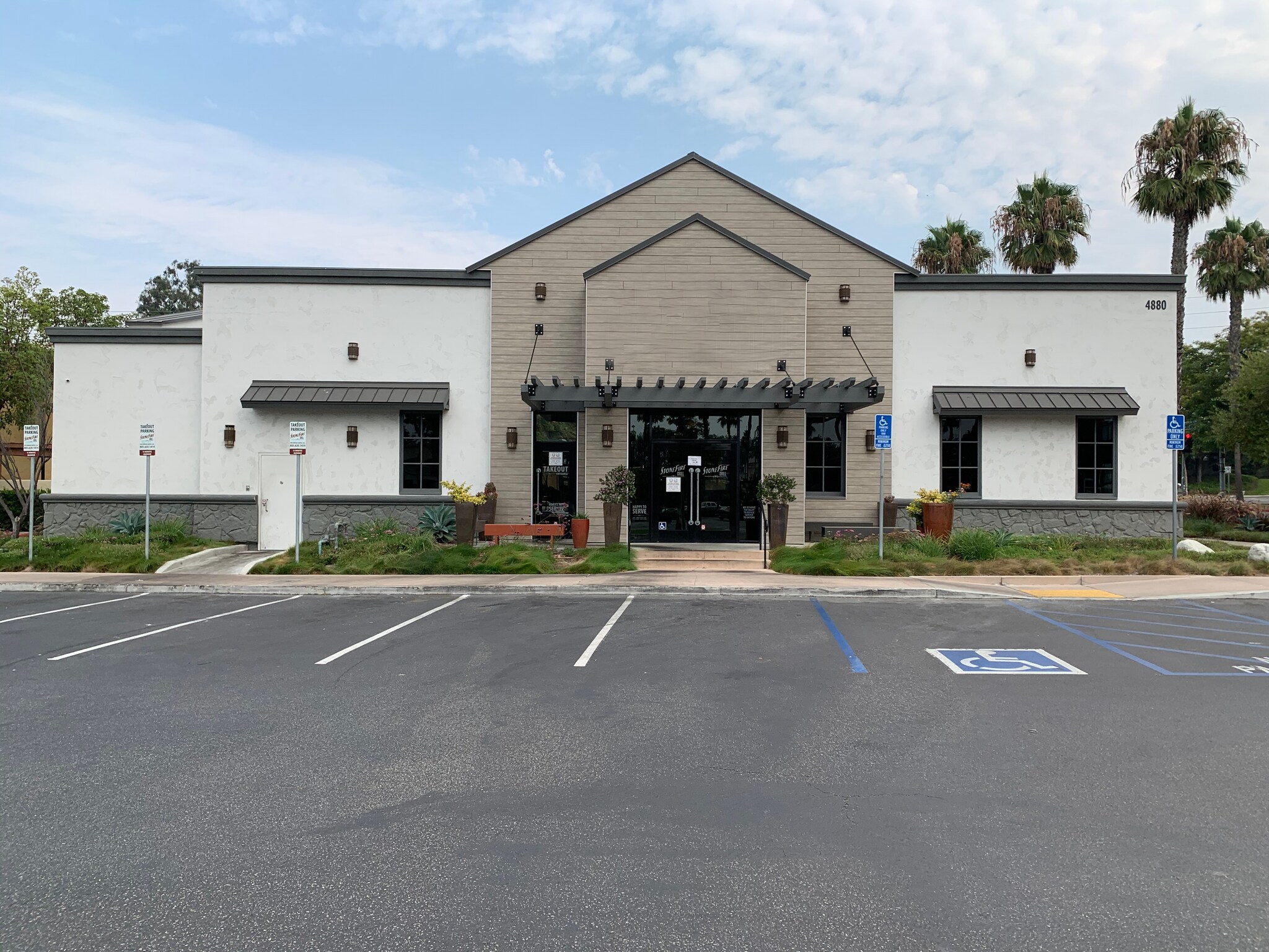 4880 Telephone Rd, Ventura, CA à louer Photo principale– Image 1 sur 8