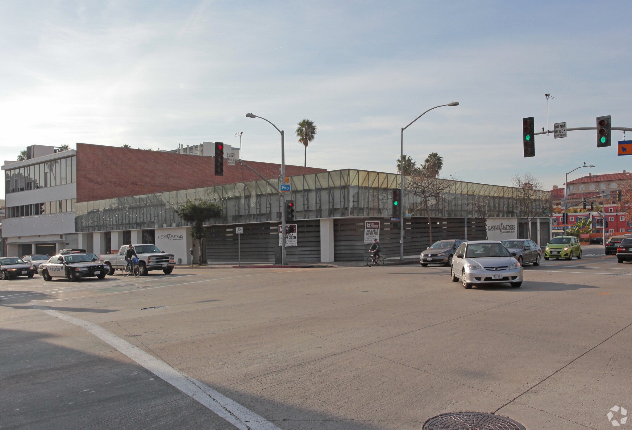 1916 Main St, Santa Monica, CA à louer Photo de l’immeuble– Image 1 sur 13