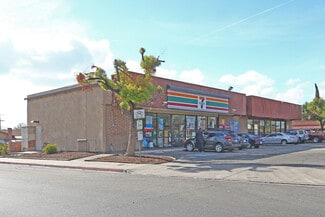 Plus de détails pour 111-113 W Walnut Ave, Visalia, CA - Local commercial à louer