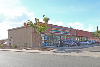 Plus de détails pour 111-113 W Walnut Ave, Visalia, CA - Local commercial à louer