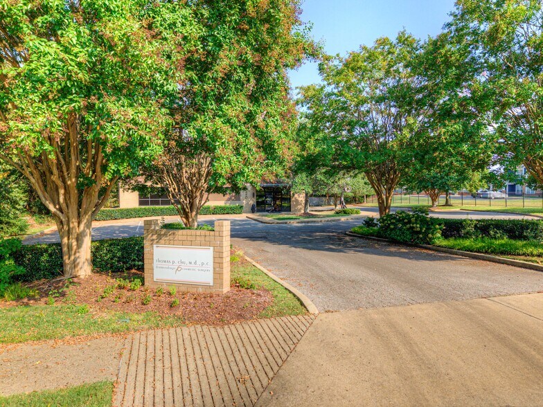 520 Trinity Creek Cv, Cordova, TN à vendre - Photo de l’immeuble – Image 2 sur 31