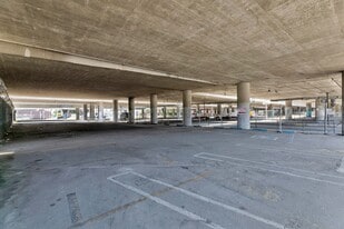 1700 S Flower St, Los Angeles CA - immobilier d'entreprise