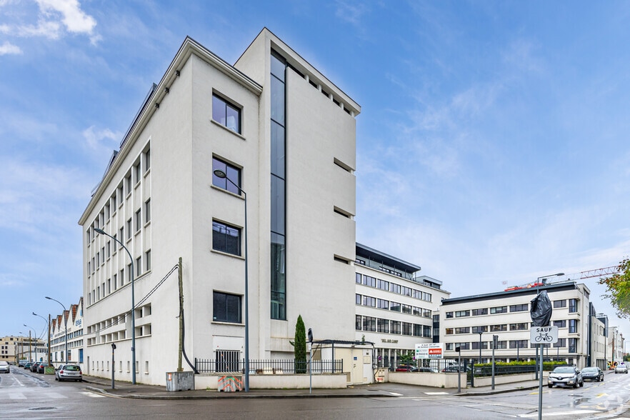 44 Avenue Paul Krüger, Villeurbanne à louer - Photo de l’immeuble – Image 2 sur 4