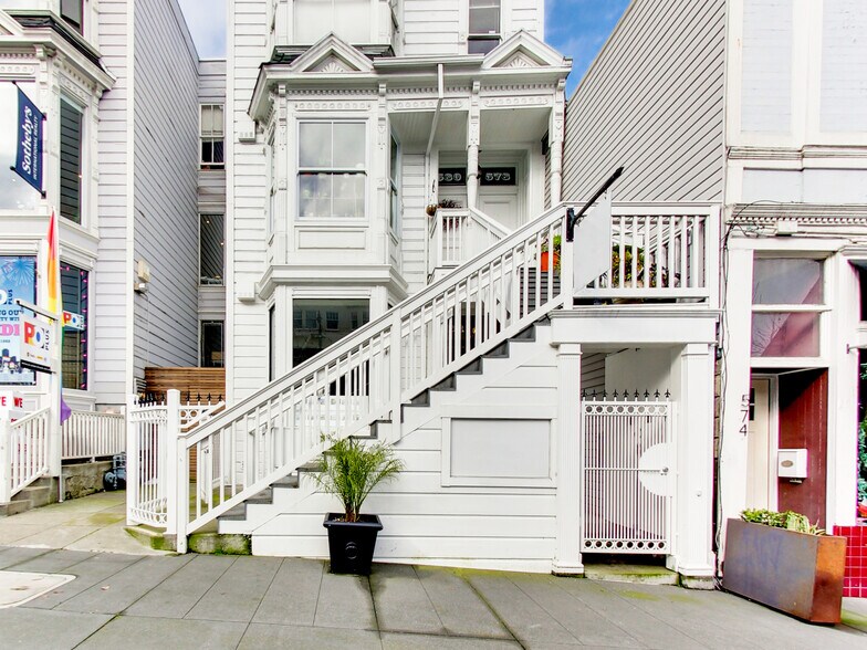 582 Castro St, San Francisco, CA à louer - Photo de l’immeuble – Image 1 sur 1