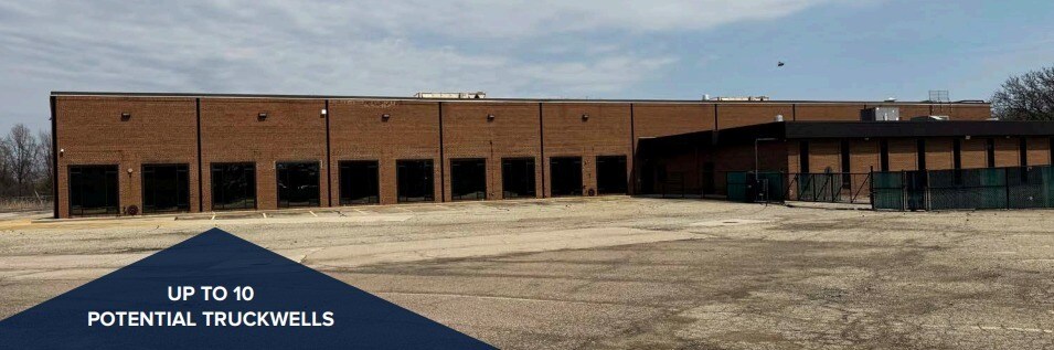 15200 N Commerce Dr, Dearborn, MI à louer - Photo de l’immeuble – Image 2 sur 6