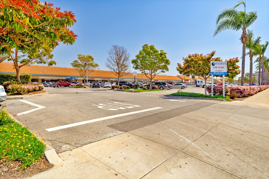 2500-2818 Saviers Rd, Oxnard, CA à louer - Photo de l’immeuble – Image 2 sur 31