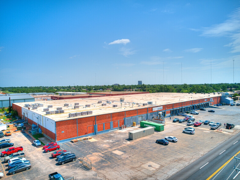 615 W Wilshire Blvd, Oklahoma City, OK à louer - Photo de l’immeuble – Image 2 sur 20