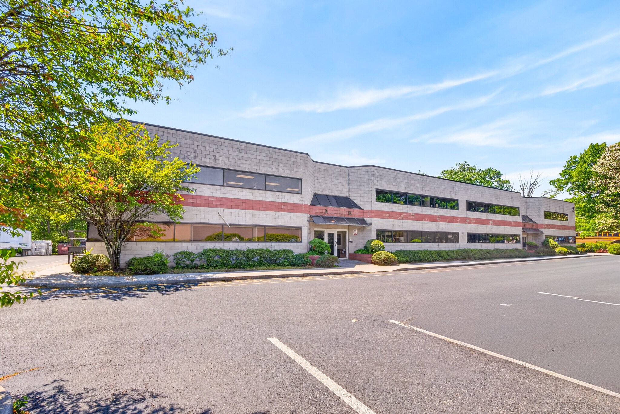 2 Meridian Rd, Eatontown, NJ à louer Photo de l’immeuble– Image 1 sur 6