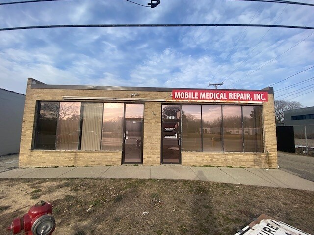 23389-23391 Telegraph Rd, Southfield, MI à louer - Photo de l’immeuble – Image 1 sur 14