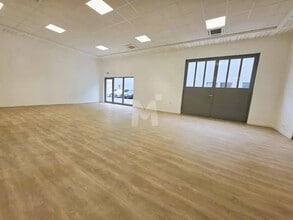 269 Rue Du Maréchal Juin, Vaux-le-Pénil à louer Photo intérieure– Image 2 sur 7
