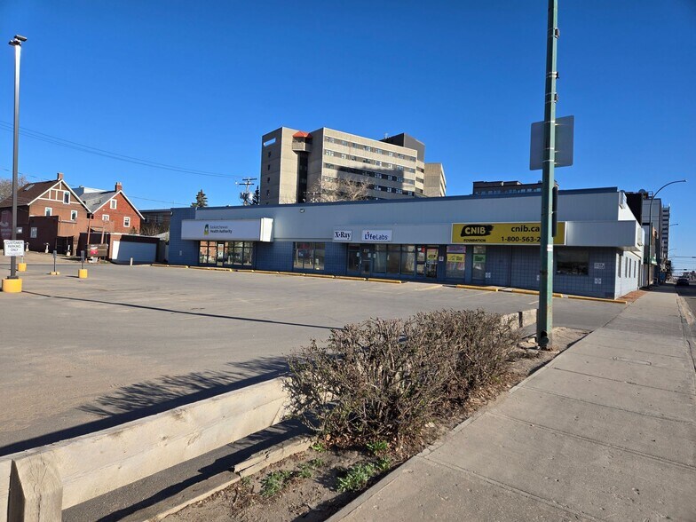 2160 Broad St, Regina, SK à louer - Photo de l’immeuble – Image 2 sur 3