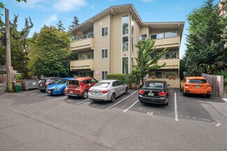 Plus de détails pour 12348 33rd Ave NE, Seattle, WA - Logement à vendre