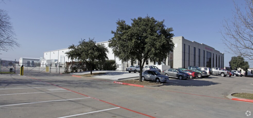 651 N Burleson Blvd, Burleson, TX à vendre - Photo principale – Image 1 sur 4