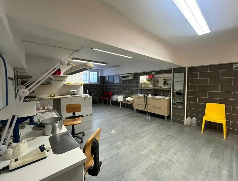 Local commercial dans JUAN-LES-PINS à vendre - Photo de l’immeuble – Image 1 sur 4