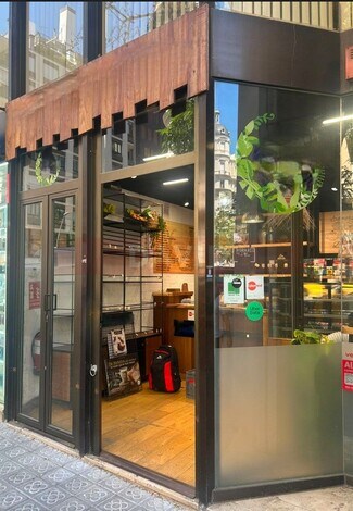 Plus de détails pour Local commercial à louer