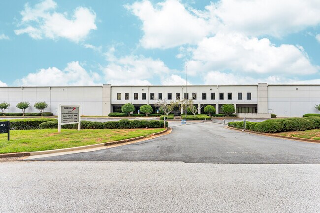 Plus de détails pour 2175 E Park Dr NE, Conyers, GA - Industriel/Logistique à louer