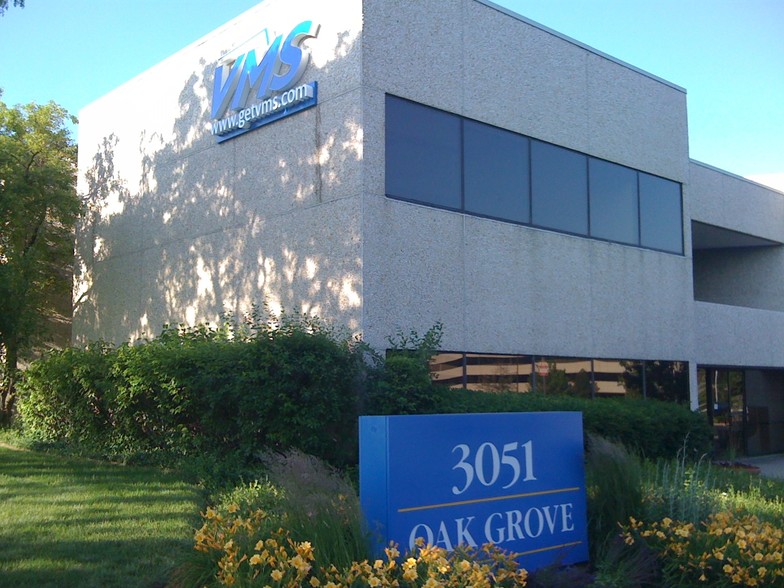 3051 Oak Grove Rd, Downers Grove, IL à louer - Photo de l’immeuble – Image 3 sur 9