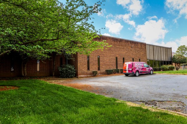 2651 Bagby Ln, Charlotte, NC à louer - Photo de l’immeuble – Image 2 sur 6
