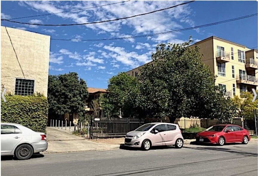 12045 Hart St, North Hollywood, CA à vendre - Photo de l’immeuble – Image 3 sur 7