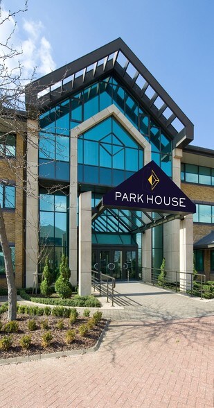 Manor Royal, Crawley à louer - Photo de l’immeuble – Image 2 sur 2