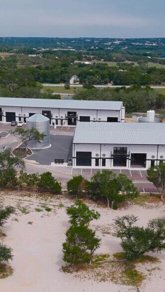 15431 Fitzhugh Rd, Dripping Springs, TX à vendre - Vidéo sur l’annonce professionnelle – Image 2 sur 26
