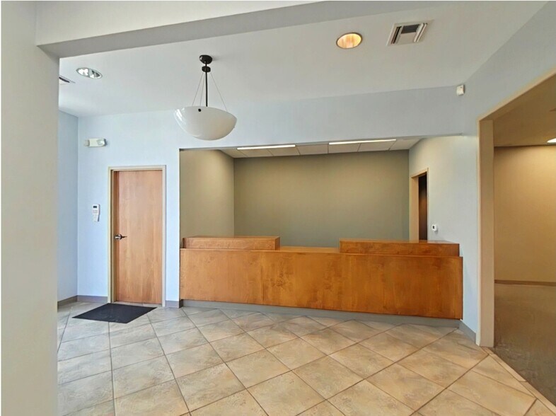 1950 NE Loop 410, San Antonio, TX à vendre - Photo de l’immeuble – Image 2 sur 9