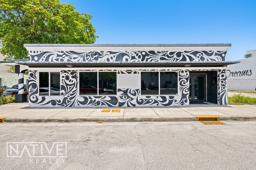 716-718 NE 2nd Ave, Fort Lauderdale, FL à louer - Photo de l’immeuble – Image 1 sur 12