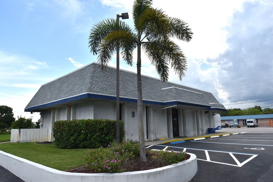 816 Us Highway 1, Sebastian, FL à vendre - Photo de l’immeuble – Image 1 sur 13