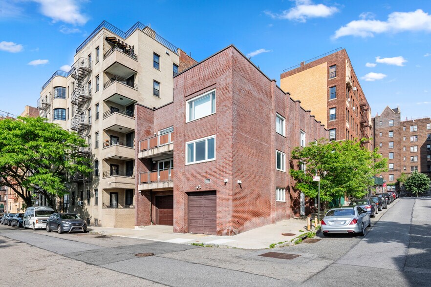 9 Chittenden Ave, New York, NY à vendre - Photo principale – Image 1 sur 17