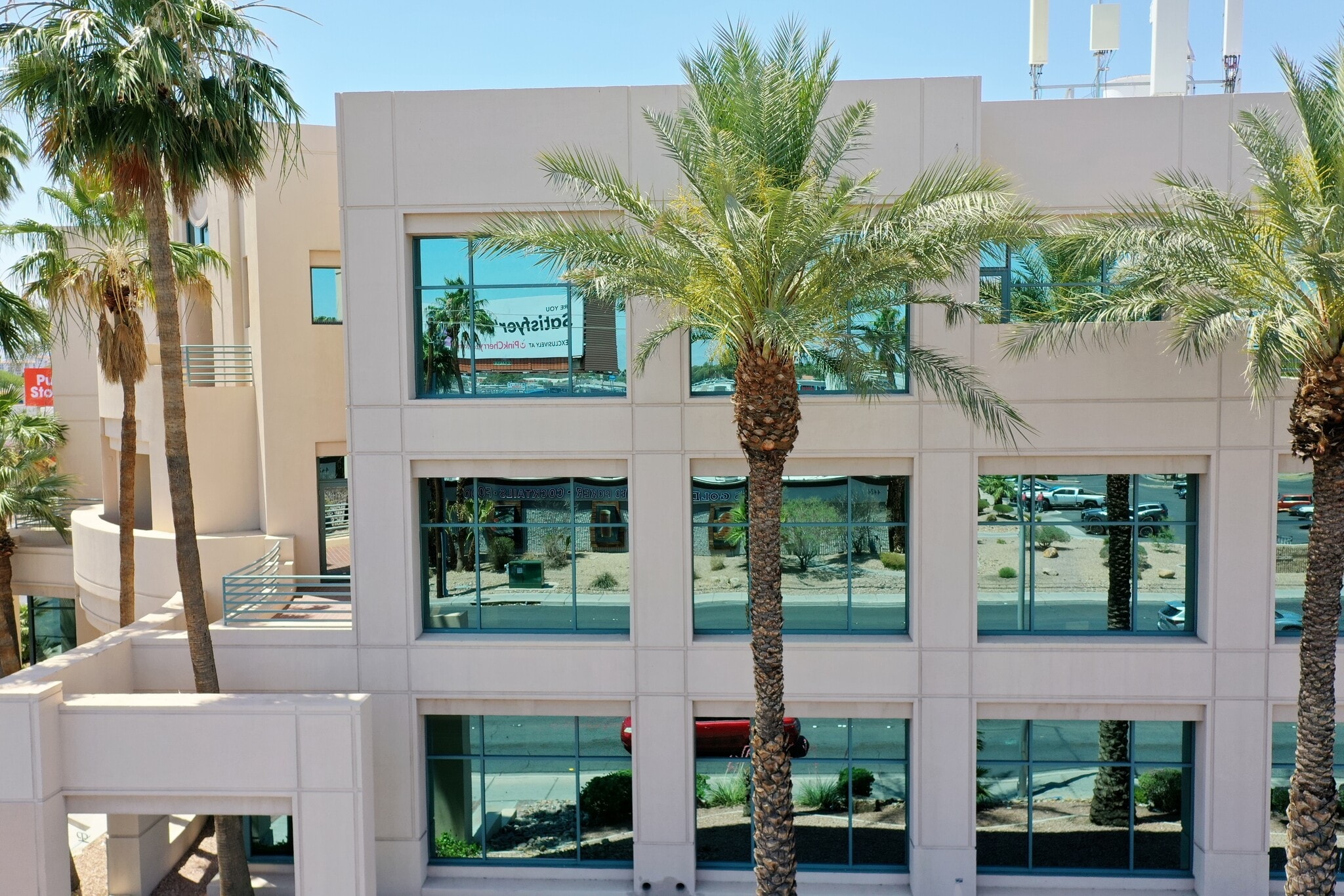 4425 Spring Mountain Rd, Las Vegas, NV à louer Photo intérieure– Image 1 sur 3