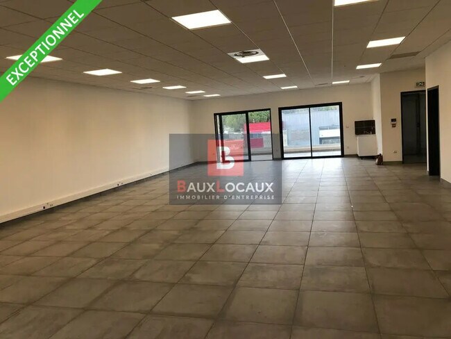 Plus de détails pour Bureau, Local d'activités à louer