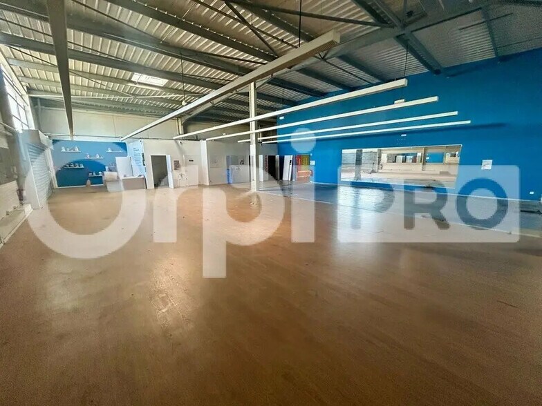 Local commercial dans Mennecy à louer - Photo intérieure – Image 2 sur 4