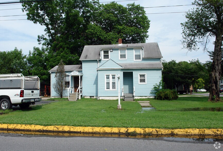 7501 Rhode Island Ave, College Park, MD à vendre - Photo de l’immeuble – Image 1 sur 5