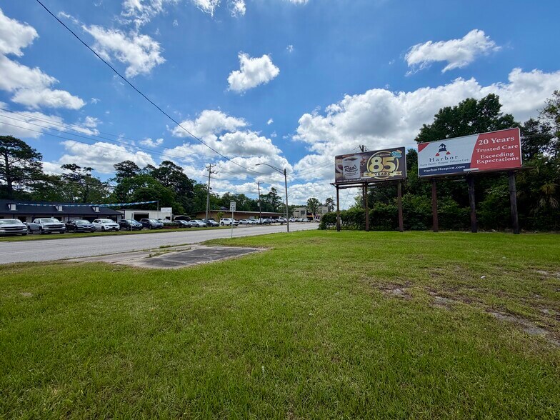 1111 11th St, Beaumont, TX à vendre - Photo de l’immeuble – Image 3 sur 7