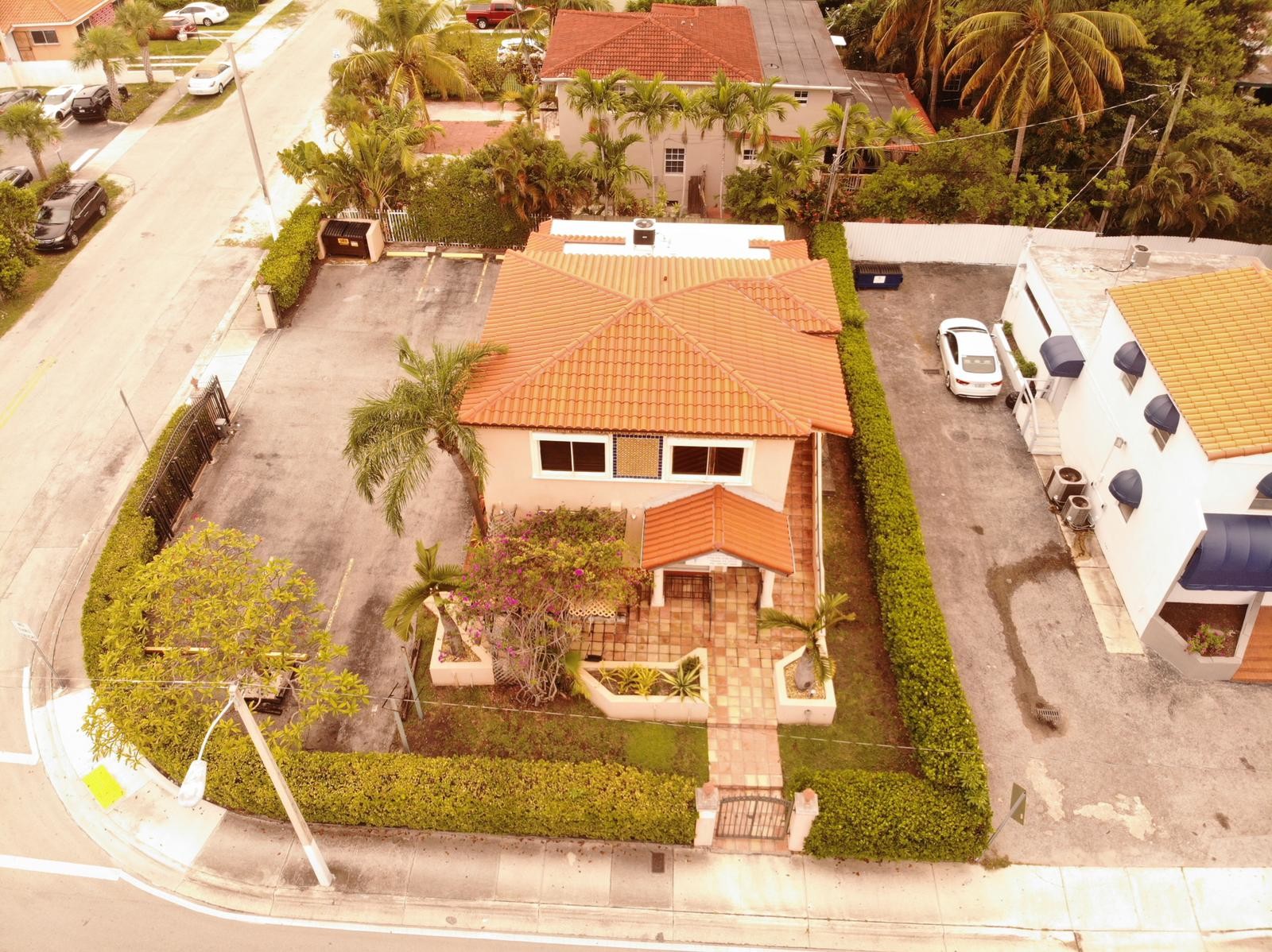 2720 SW 37th Ave, Coconut Grove, FL à vendre Photo principale– Image 1 sur 48