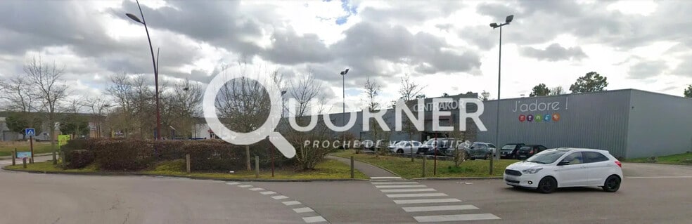 Local commercial dans Saint-Parres-aux-Tertres à louer - Photo de l’immeuble – Image 3 sur 4