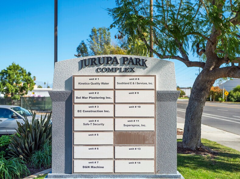 7095 Jurupa Ave, Riverside, CA à louer - Photo de l’immeuble – Image 3 sur 10