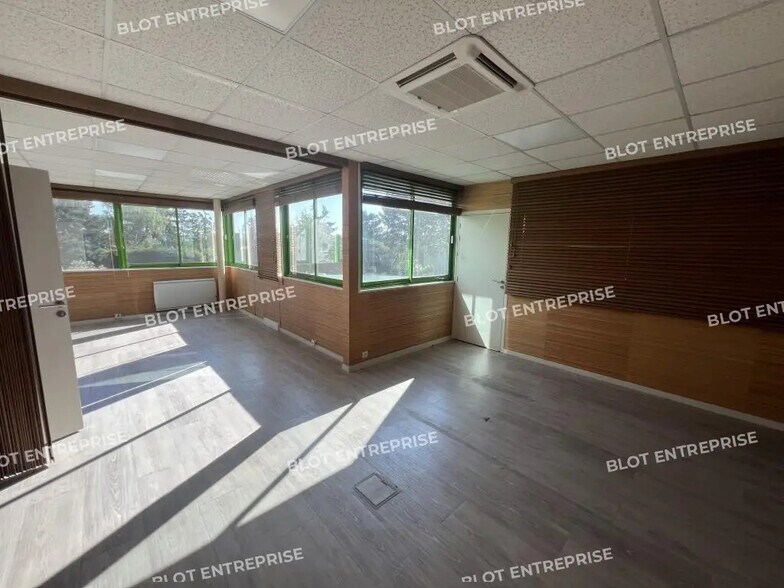 Bureau dans Carquefou à louer - Photo de l’immeuble – Image 2 sur 9